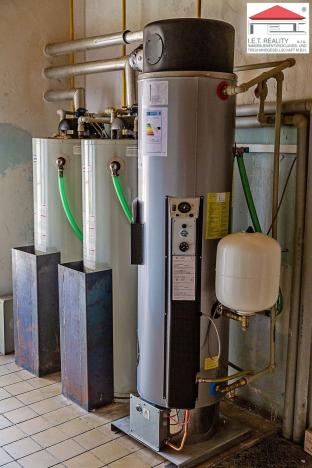 Prodej výrobních prostor, Aš, Selbská, 8650 m2